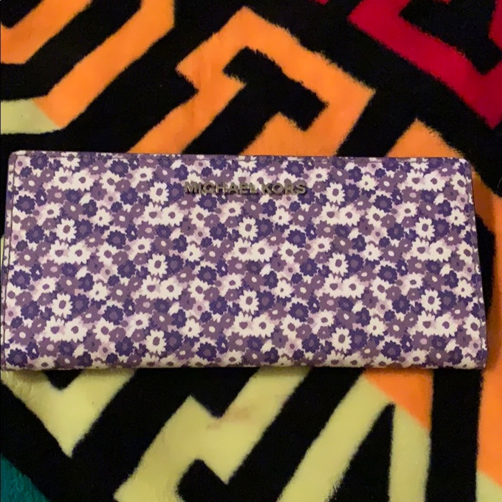 **SOLD**FLASH SALE LAST DAY-MK NWT wallet cosmetic